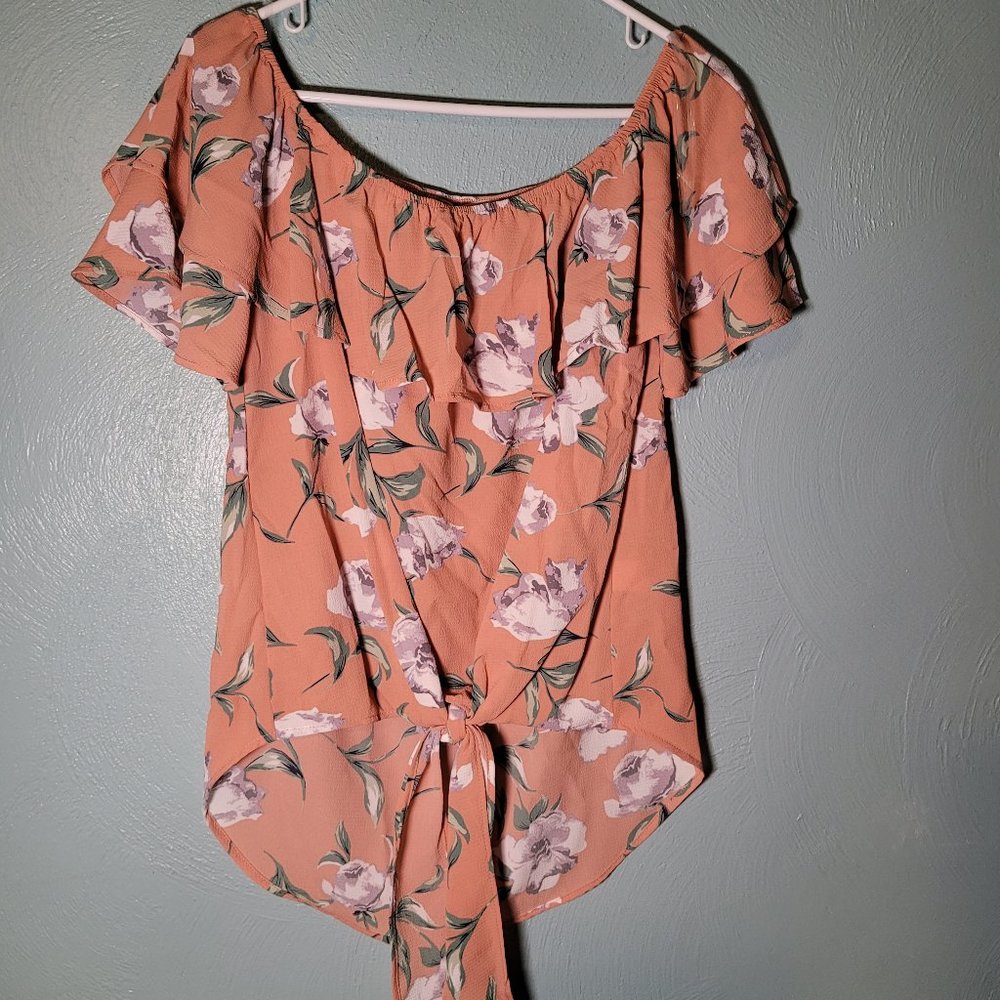 Fantastic Fawn Peach with Flowers
